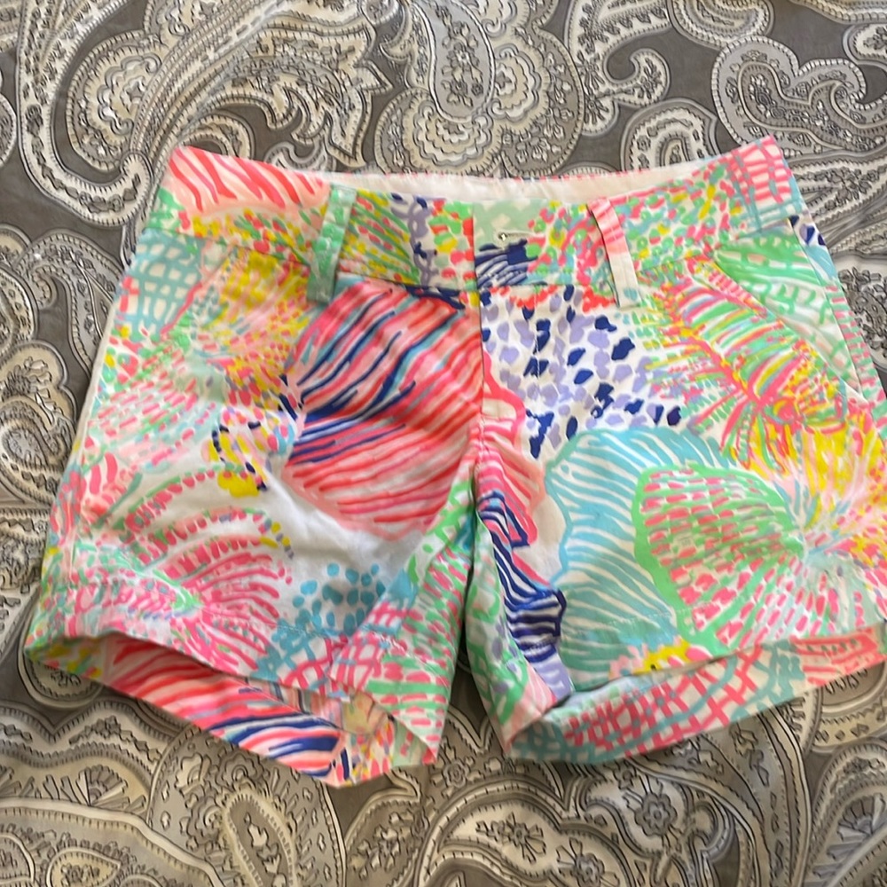 Brand new never worn lili Pulitzer Callahan shorts size 00